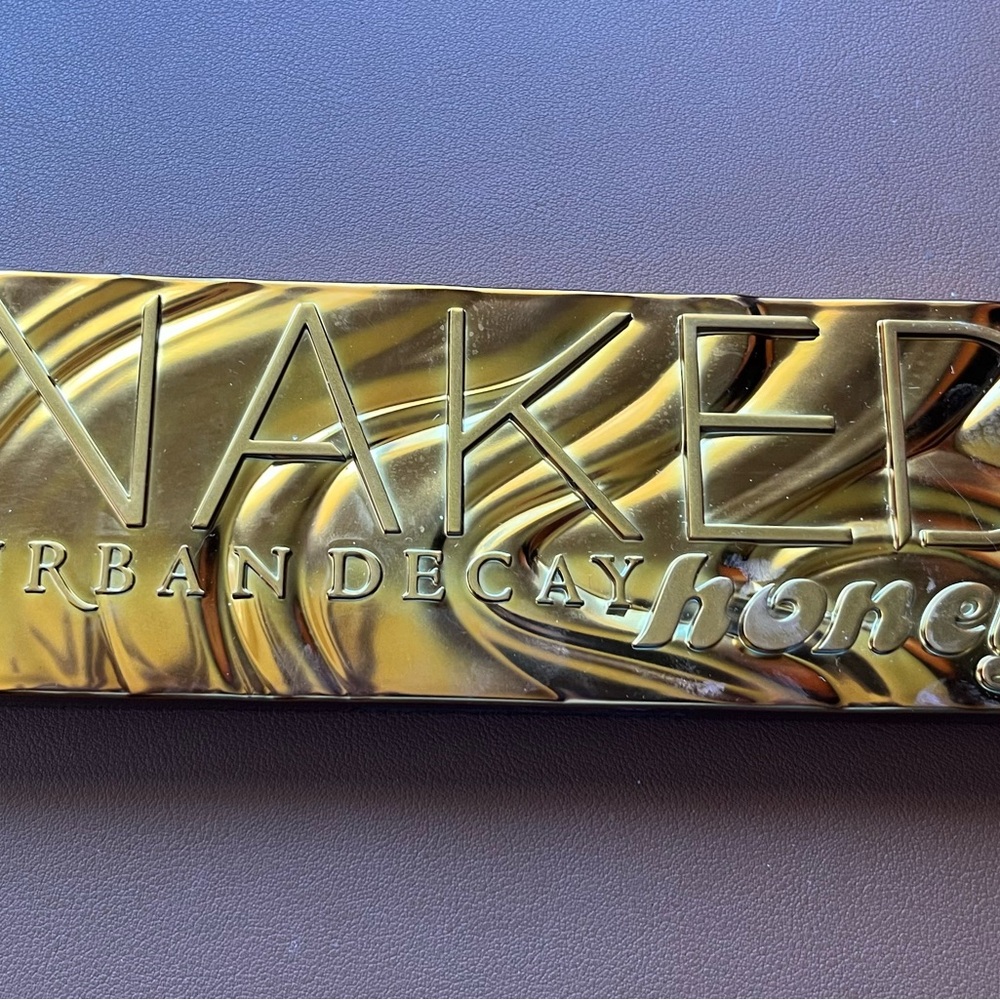 Urban Decay Honey Gold Eyeshadow Palette
